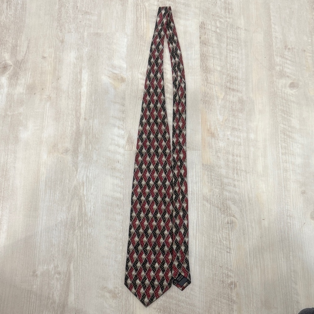 J. Ferar Geometric Patterned Tie - Red and Black - Picture 2 of 4